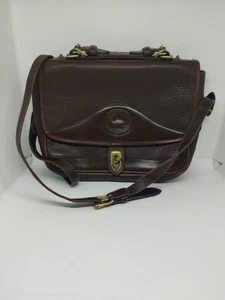 VTG Dooney & Bourke All Weather Pebble Brown Leather Carrier Crossbody Bag Purse - Picture 1 of 24
