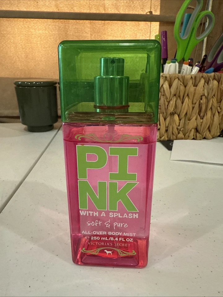 Victoria’s Secret ROSA Con Salpicaduras Cuerpo Suave y Puro Debe 8.4oz ¡RARO! Foto 1 de 4