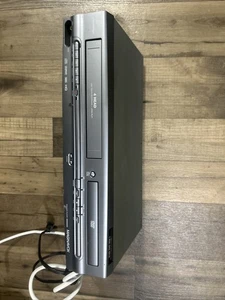 Magnavox MWD2205 Combo VCR / VHS / Reproductor de DVD - Sin control remoto - Probado funcionando - Imagen 1 de 21
