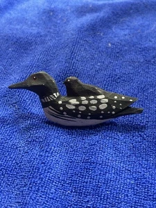 Vintage Wood Carved Loon Pin Brooch Hand Painted Black White Bird W/chick rare - Picture 1 of 6