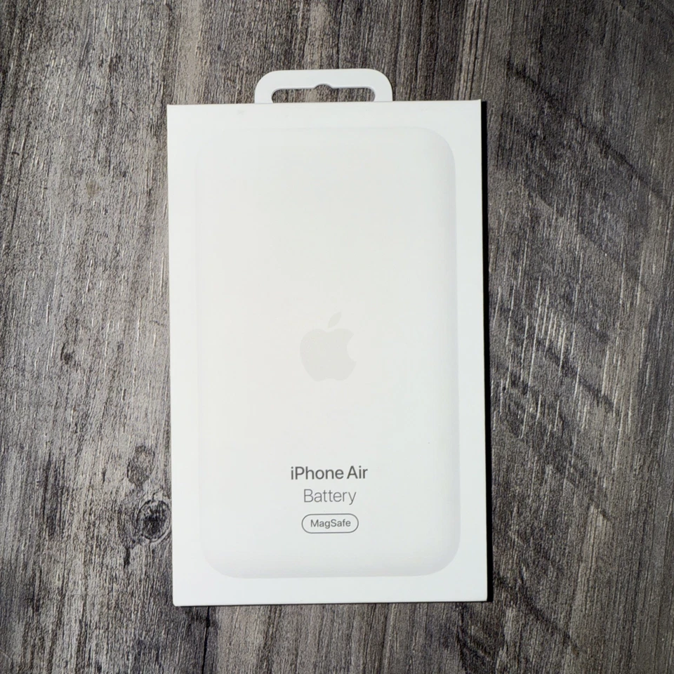 - Apple iPhone Air MagSafe Battery Pack MGPG4AM/A Wireless Charging