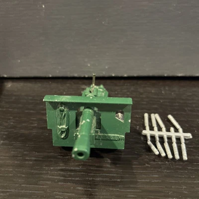 Vintage Britains Ltd Army Howitzer With Projectiles - Image 1 of 4