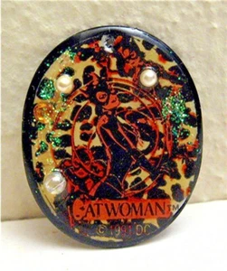 3 dijes colgantes de metal de cómic Catwoman DC venta stock antiguo - Imagen 1 de 1