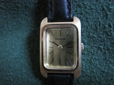 TECHNOS ladys gold plate  all swiss 17 jewel mechanical  watch.   377 - Image 1 of 4