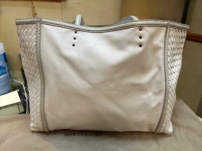 Bottega Veneta Woven Snakeskin Trim Beige Leather Tote Shoulder Handbag - Image 1 of 4