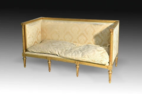 Louis XVI settee or sofa. Golden wood. 19th century Cover