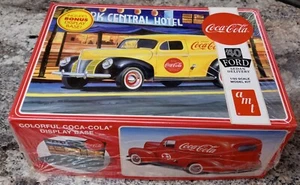 AMT '40 FORD SEDAN DELIVERY COCA-COLA 1/25 SCALE MODEL KIT AMT1161 /12 New - Picture 1 of 4