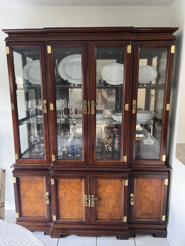 Gabinete de China  Foto 1 de 2