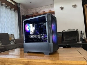 PC gamer - GTX 1070 Ti 8 Go, i7 7700K, 16 Go DDR4, SSD 1 To - Photo 1/3