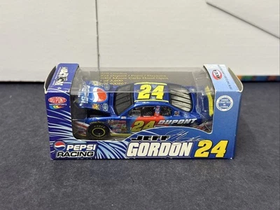 Jeff Gordon #24 Pepsi Daytona 2002 1:64 NASCAR Acción RCCA CLUB CAR Diecast NUEVO Foto 1 de 4