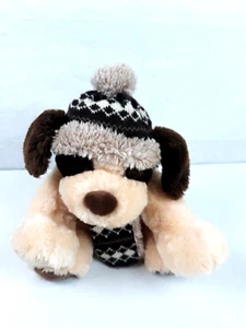 HugFun International Plüsch sitzender Welpe Hund 13 Zoll hellbraun mit Strickschal und Mütze - Bild 1 von 10