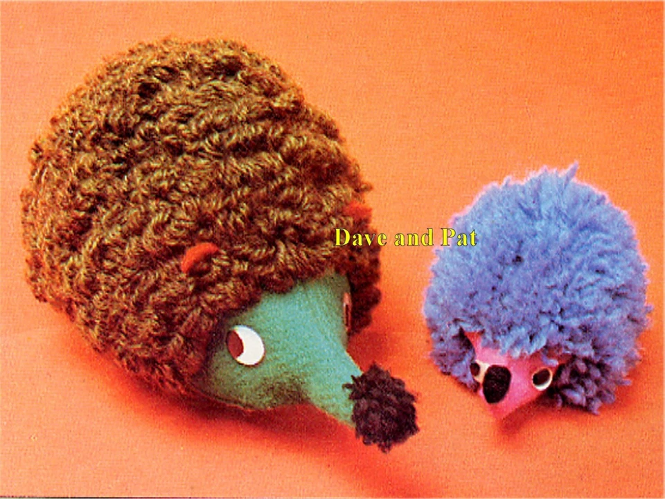 ORIGINAL VINTAGE SEWING PATTERN TO MAKE TWO HEDGEHOGS LARGE & SMALL TOY DOLL - Image 1 of 1