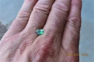 Gorgeous Tsavorite Garnet - Picture 1 of 12