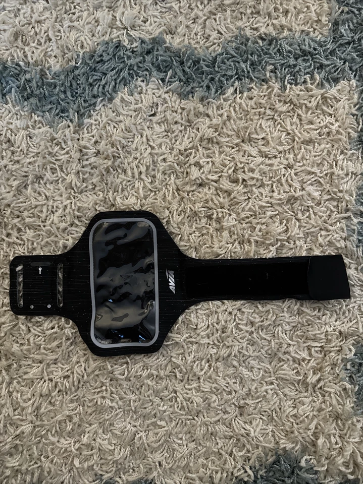 Avia Omni Universal Sport Armband - Image 1 of 3