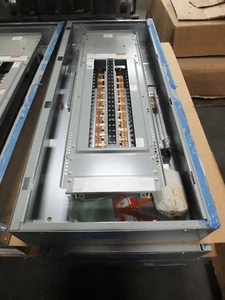 EATON CAT NO. PRL1A - 225 A, 120/240 V, 1Ø , MAIN LUG PANEL, #402 or #403 - Picture 1 of 4