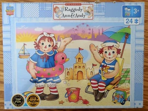 NEW/SEALED MasterPieces 24 Piece Jigsaw Puzzle "Raggedy Ann & Andy at the Beach" - Picture 1 of 3