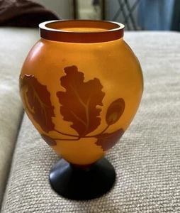 Fall Colors cameo glass high relief oak leaves acorns vase galle’ style Orange - Picture 1 of 4