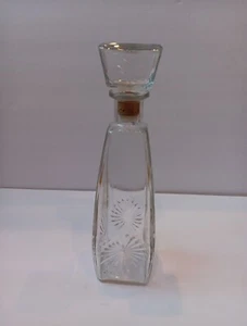 1964 Glass Whiskey Decanter Starburst Federal Law Forbids Sale or Re-Use L-9925 - Picture 1 of 9