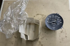 TRIUMPH TKC 5046 TR7 USA MODELS (1979 ON) & TR8 USA MODELS SPEEDOMETER (MPH) - Picture 1 of 7