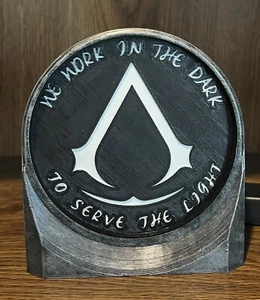 Individuell 3D gedruckt Assassins Creed Lithophanie Fan Art batteriebetriebenes Licht - Bild 1 von 2