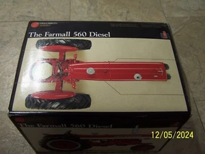 Ertl Precision Classics #19 Farmall 560 Diesel Tractor MIB - Picture 1 of 4