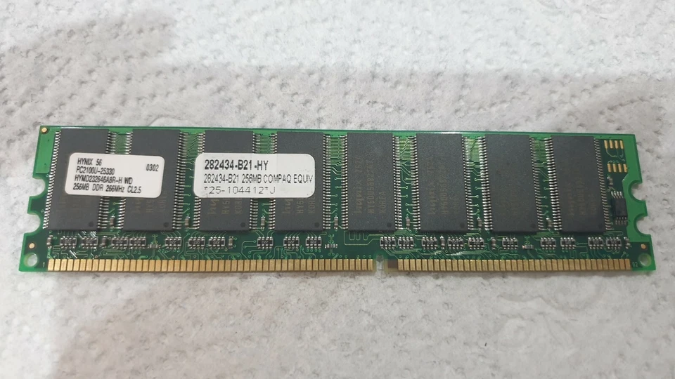 256MB HYNIX PC2100U-25330 HYMD232646A8R-H WD MEMORY RAM DIMM DESKTOP DDR 266MHz - Image 1 of 3