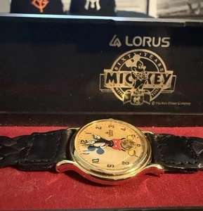 Lorus Disney Running Mickey Mouse kleine Sekunde Uhr REF: PD014 Vintage 24mm NEU - Bild 1 von 5