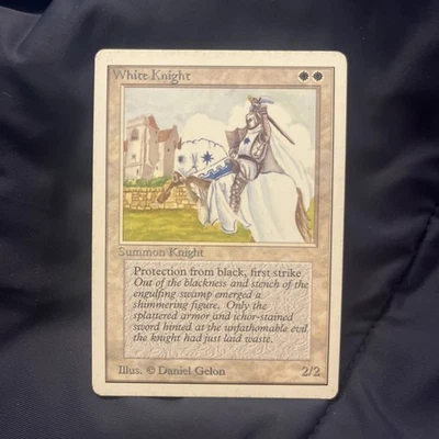 White Knight (Unlimited) LP MTG - Image 1 of 2