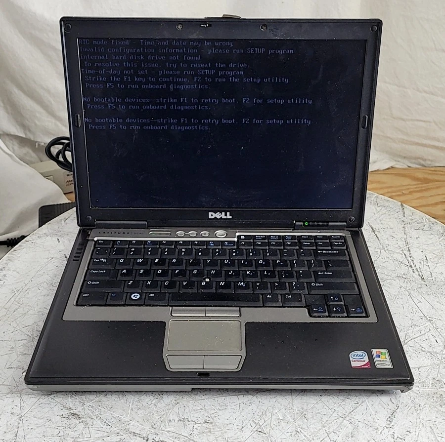 DELL LATITUDE D630 PP18L Laptop CORE2 DUO T7700 2GB SEE NOTES - Image 1 of 4