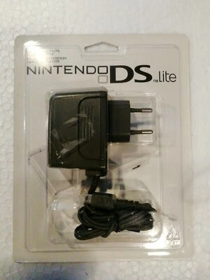 ADATTATORE DI RETE NINTENDO DS LITE ORINIAL NINTENDO 045496452070 - Immagine 1 di 2