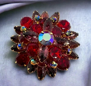 Vintage Nachlass rote Strass Brosche gewölbt Krappen Set facettiert Marquis Weihnachten - Bild 1 von 3