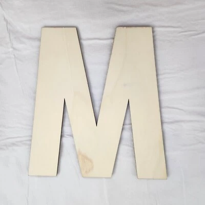 Letra de madera M inicial 12 pulgadas Foto 1 de 4