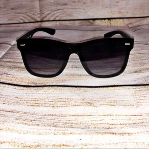 Sonnenbrille schwarz Kunststoff - Bild 1 von 4