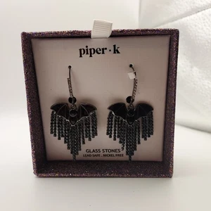 Fledermaus Ohrringe Glassteine Goth Ozzy Style mit Geschenkbox - Bild 1 von 3