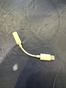 Apple Lightning to 3.5mm Headphone Jack Adapter - White (MMX62FE/A) - Photo 1 sur 4