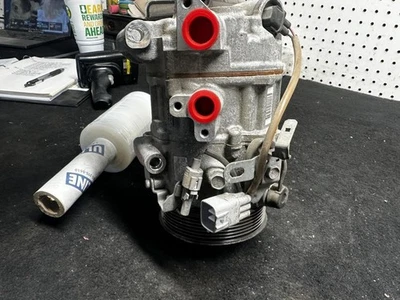 Compressor CA Sedan AWD compatível com 14-15 LEXUS IS250 2050083 - Imagem 1 de 3