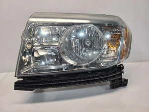 2009-11 Honda Pilot Drivers Left Headlight - Picture 1 of 12