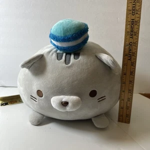 Graue Katze Plüsch mit blauer Makrone auf Kopf! Sasurai No Tabineco Neu - Bild 1 von 12