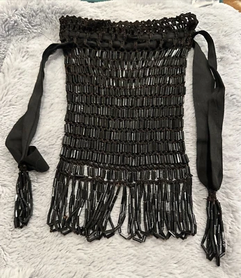 Cartera antigua con cuentas negras estilo aleta Art Deco años 20-30 **NECESITA REPARACIÓN** Foto 1 de 4