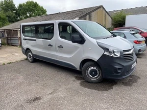 2015 Vauxhall Vivaro 9 Seater MPV Minibus - Picture 1 of 10