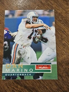 1995 SkyBox Impact #84 Dan Marino - Picture 1 of 2