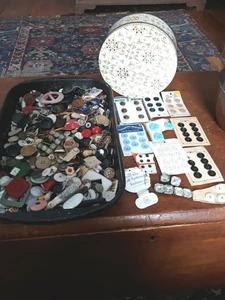 Large lot old buttons plus cards in 1933 tin  4# - Picture 1 of 9