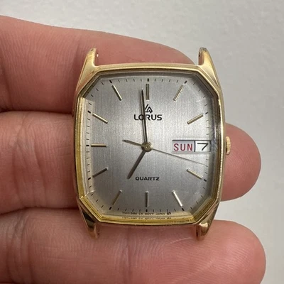 Винтажные золотистые часы унисекс Lorus St сталь указатель дня даты Y143-5120-РАБОЧИЕ  - Изображение 1 из 4