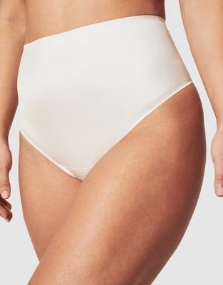 Tanga Spanx Satinado Modelador Grande Blanco Suavizante Adelgazante Secado Rápido Sin Costuras Foto 1 de 4