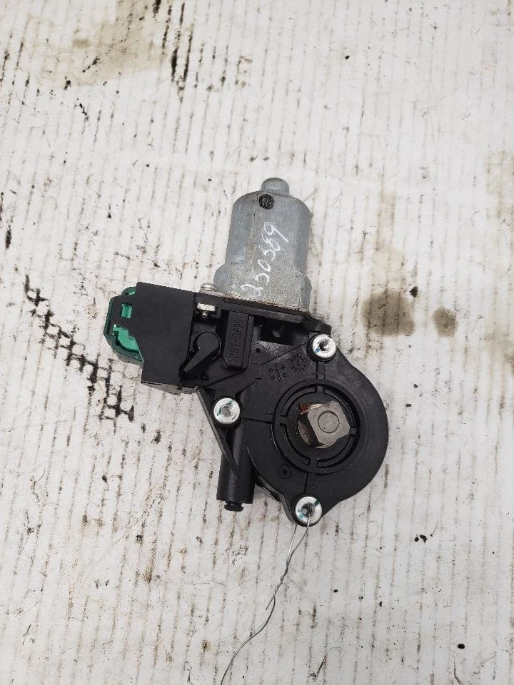 Motor de ventana eléctrica izquierda del conductor delantero compatible con 13-19 SENTRA 1405809 Foto 1 de 4