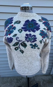 Suéter Pullover Vintage Northern Reflections Blanco Gris Azul Verde azulado Floral - Imagen 1 de 8