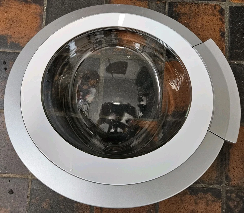 SIEMENS WM12Q390GB WASHING MACHINE WASHER DOOR COMPLETE WITH HINGE AND LATCH - Image 1 of 1