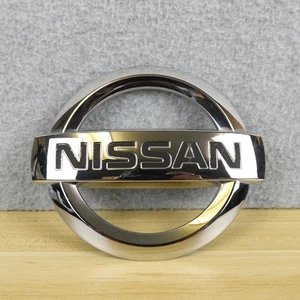 05-12 Nissan Xterra Rear Emblem Back Liftgate Badge Logo 5 Inch OEM 90891-EA500 - Bild 1 von 5