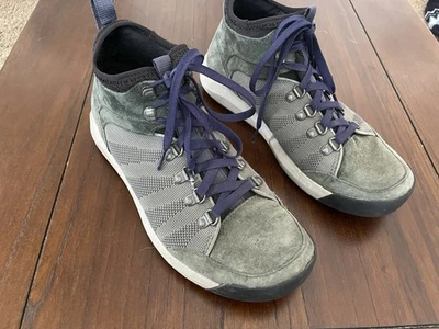 LL Bean Vista Mid Rise Hiking Boot Mens Sz 9 Green Suede Water Repellent - Image 1 of 4