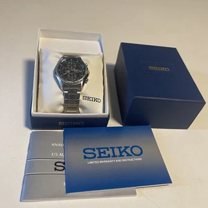 Seiko Solar Chronograph V172-0AB0 EUC BLACK DIAL - Picture 1 of 12